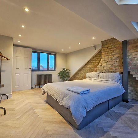 Contemporary 3 Bed House With Spacious Garden Close To Stratford & Canary Wharf ロンドン エクステリア 写真
