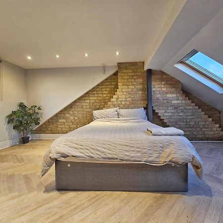 Contemporary 3 Bed House With Spacious Garden Close To Stratford & Canary Wharf ロンドン エクステリア 写真