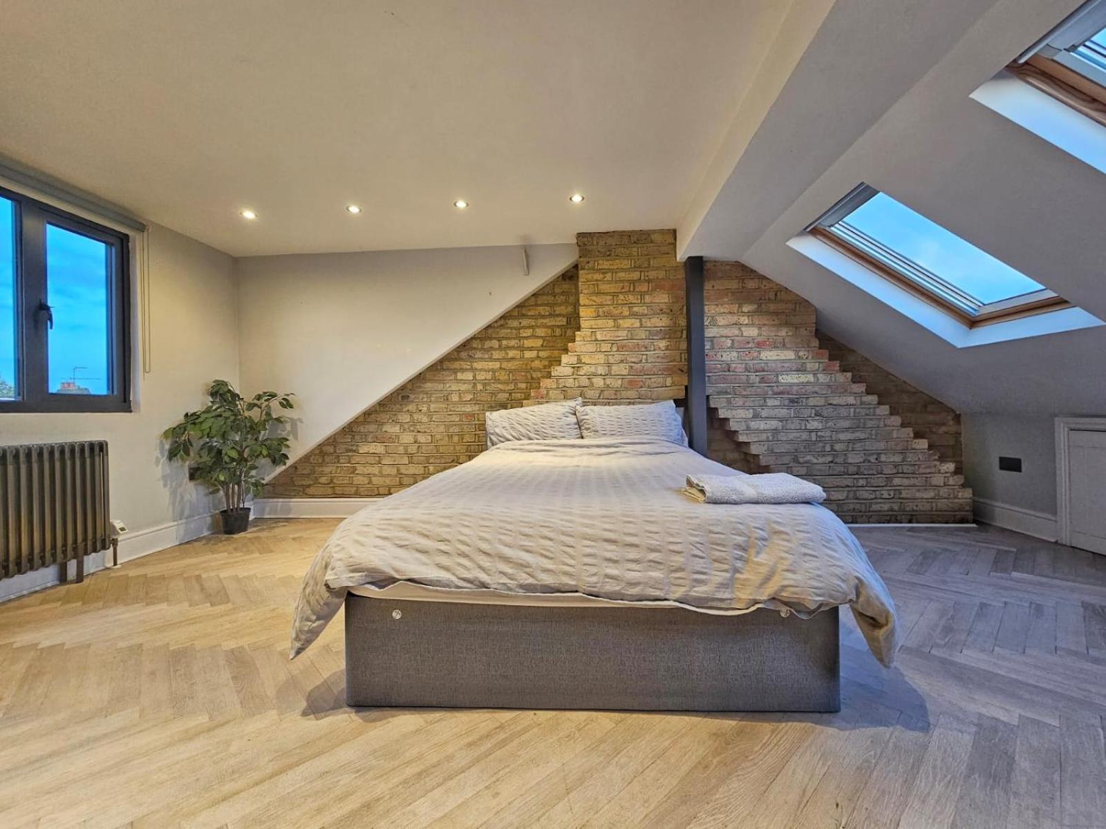 Contemporary 3 Bed House With Spacious Garden Close To Stratford & Canary Wharf ロンドン エクステリア 写真