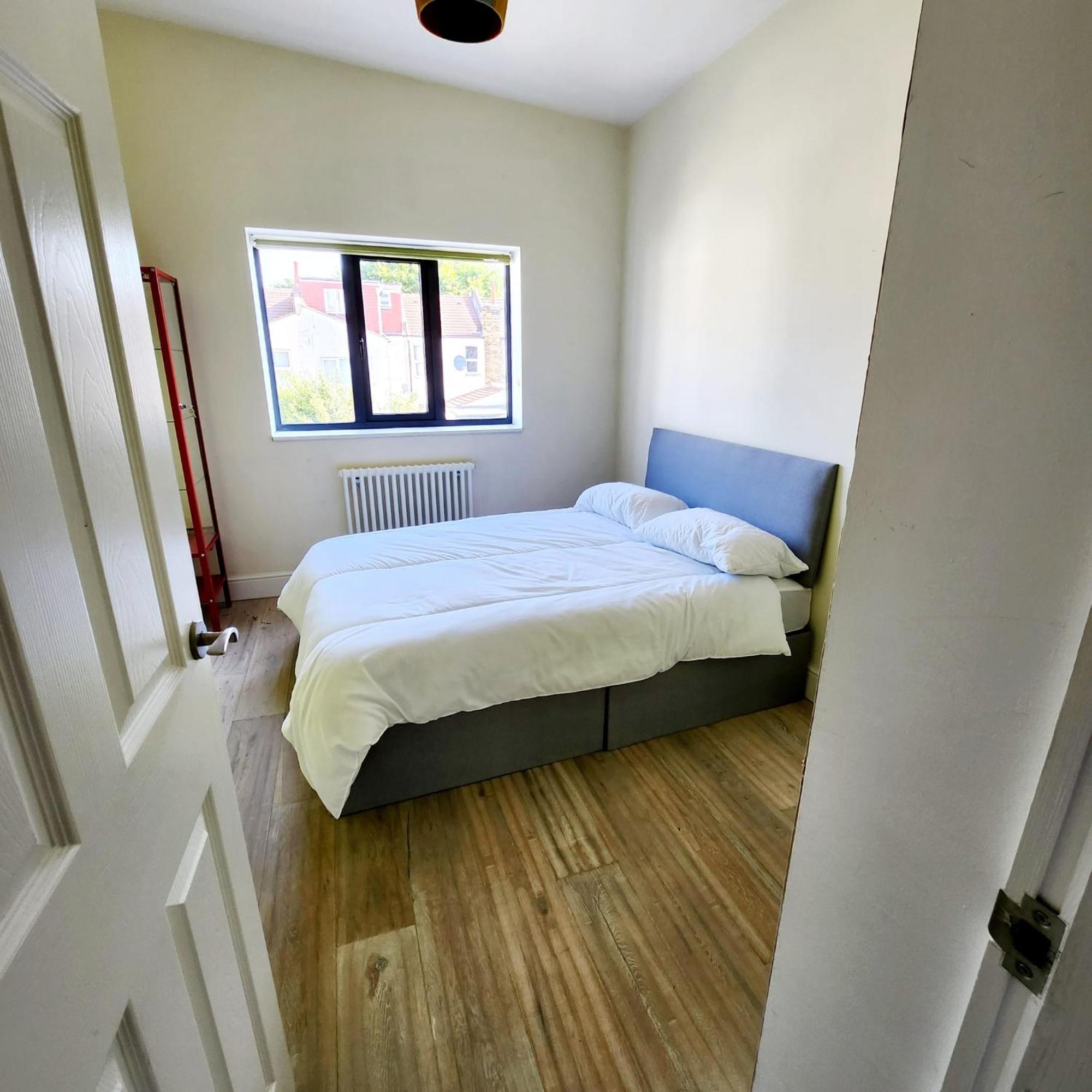 Contemporary 3 Bed House With Spacious Garden Close To Stratford & Canary Wharf ロンドン 部屋 写真